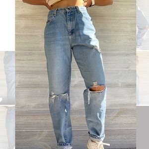 90’s Vintage Lee Denim Mom Jeans - Light Wash